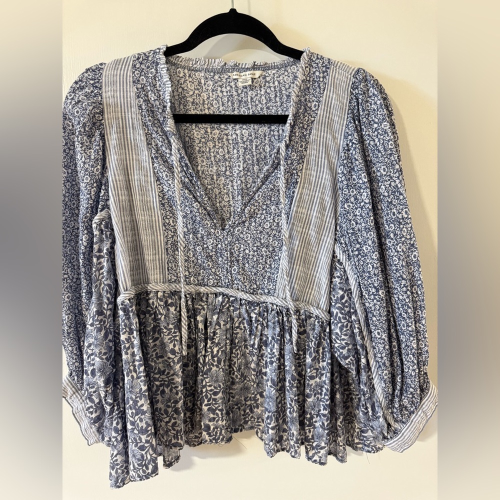American Eagle Outfitters Blue Floral Blouse